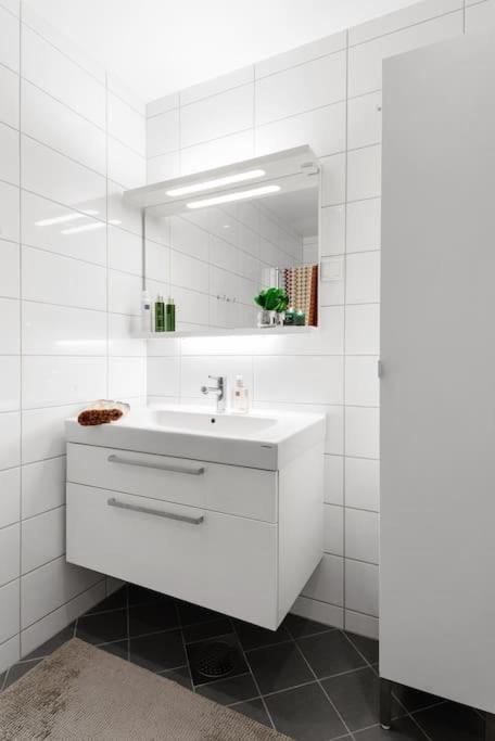 Stor Og Moderne Leilighet I Indre Arna Bergen Gratis Parkering!! エクステリア 写真