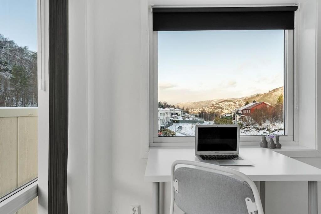 Stor Og Moderne Leilighet I Indre Arna Bergen Gratis Parkering!! エクステリア 写真