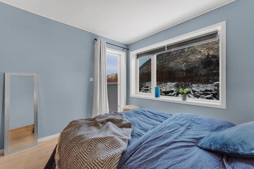Stor Og Moderne Leilighet I Indre Arna Bergen Gratis Parkering!! エクステリア 写真