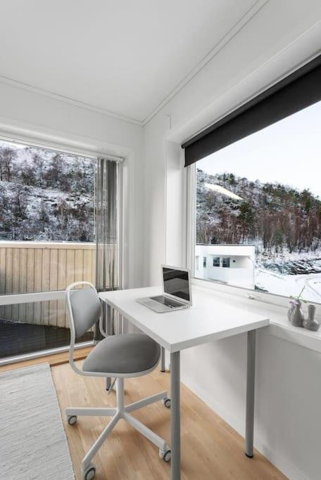 Stor Og Moderne Leilighet I Indre Arna Bergen Gratis Parkering!! エクステリア 写真